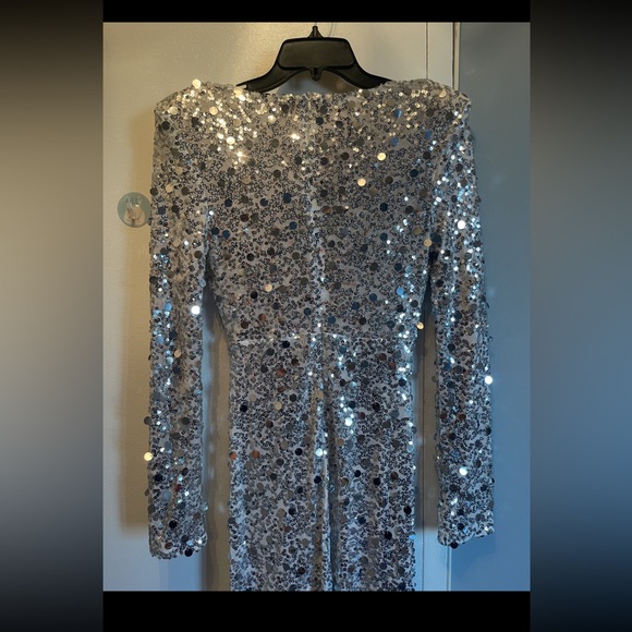 Silver Sequin Long Sleeve Dress by F Nova. Size M. NWOT. Gorgeous Dress - Picture 5 of 6